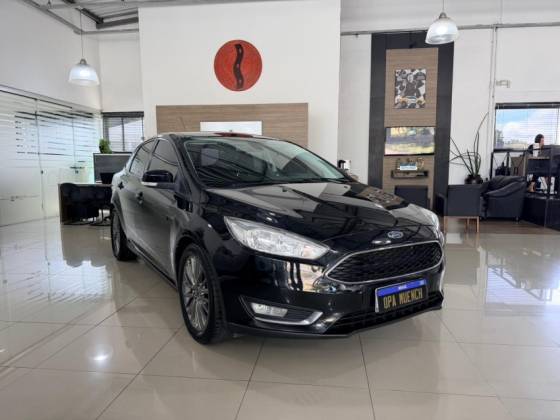 FORD FOCUS 2.0 SE FASTBACK 16V FLEX 4P POWERSHIFT